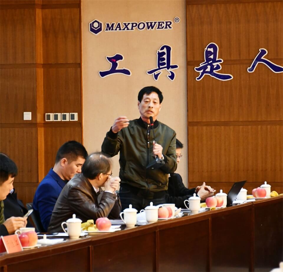 全国工具五金标准化分技术委员会换届大会在亚星游戏集团举行(图8)